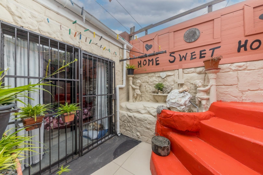 2 Bedroom Property for Sale in Brooklyn Western Cape